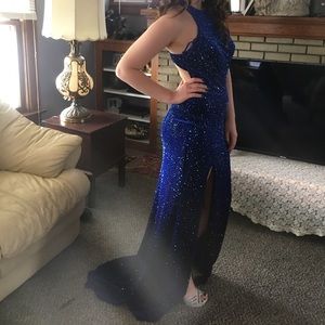 La Femme Prom Dress (Size 4 Royal Blue Velvet)